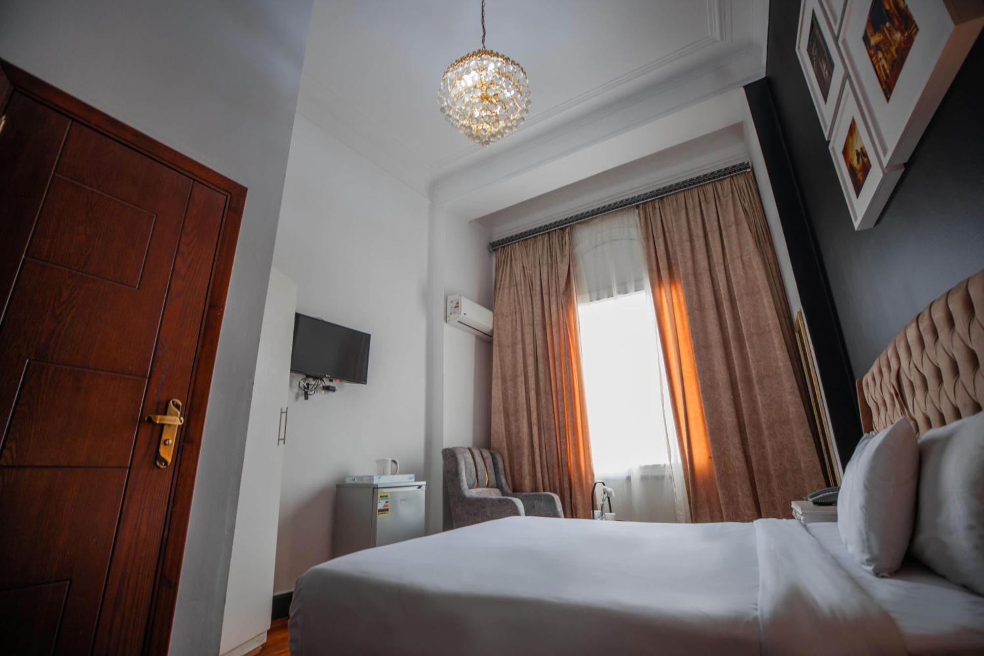 The Square Boutique 3*